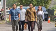 Sespri Prabowo Temui Jokowi di Solo, Bawa Bingkisan