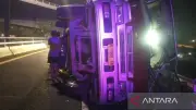 Sopir Truk Terguling di Flyover Tomang Ternyata Tak Punya SIM