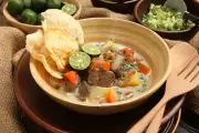 Soto Daging Bakar: Kreasi Unik untuk Pecinta Kuliner Berkuah
