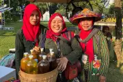 Suyati, Penjual Jamu Tradisional di Jakarta Sejak 1991