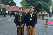 Tirakat Malam 1 Sura di Mangkunegaran: Ribuan Orang Ikut Kirab Pulihkan Diri