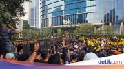 TNI Dilibatkan dalam Pengamanan Demo Mahasiswa di Bundaran HI Jakarta