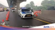Tol Cikampek Berlakukan Contraflow 5 Km Akibat Perbaikan Jalan