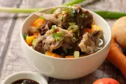 Trik Cepat Memasak Sop Iga Empuk Tanpa Buang Banyak Gas