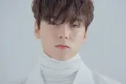 Vernon Seventeen Tantang Lee Kang In di Video Masa Kecil Saat Piala Dunia