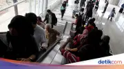 Viral Anker Lari Lawan Arah di Eskalator, KAI Commuter Beri Peringatan