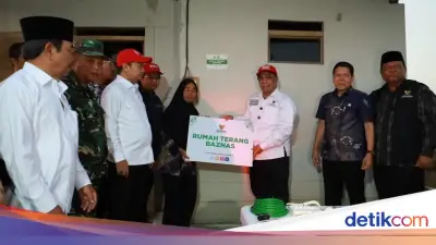 25 Tahun Tanpa Listrik, BAZNAS Hadirkan Program Rumah Terang di Indramayu