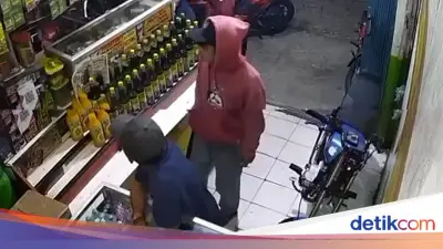 Bang Jago Akamsi Bogor Ngamuk Bawa Golok Berakhir Dicokok Polisi