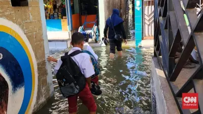 Banjir Rob Rendam Pesisir Surabaya, Sekolah dan Warga Terdampak