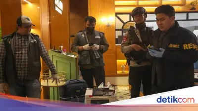Brankas 2x1 Meter di Kafe de'Clan Berisi Rp 60 Miliar, Polisi Sita Valas