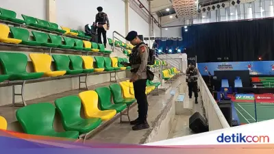 Brimob Sterilisasi GOR UNJ untuk Keamanan Kapolri Cup 2026