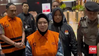 Bupati Sukoharjo Etik Suryani Resmi Ditahan KPK
