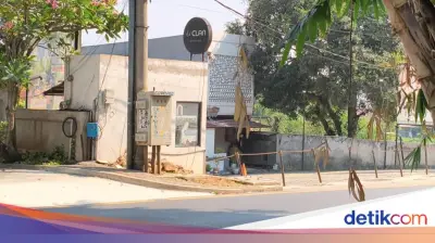 Cafe de'Clan Depok Tutup, Bagian Depan Dipasang Rantai, Viral di Medsos