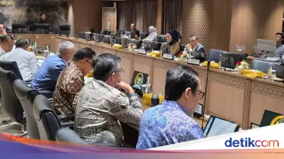 Dasco Pimpin Rapat Tindak Lanjut Perpres Ojol Bersama Mensesneg dan Menaker