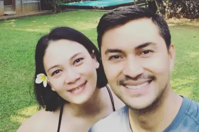 Dian Nitami Menangis Haru Terima Kado Lukisan dari Anjasmara