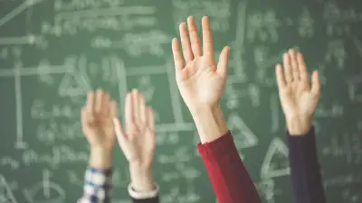 DPR Minta Kaji Matang Wacana SPP SMA/SMK di Jabar Sebelum Diterapkan