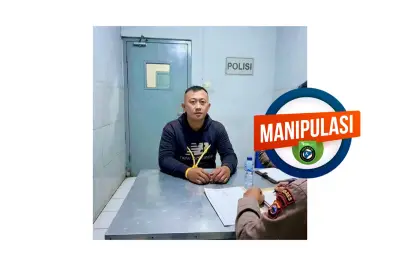 Hoaks Foto Tersangka Penyekapan Taufik Hidayat Diinterogasi Polisi