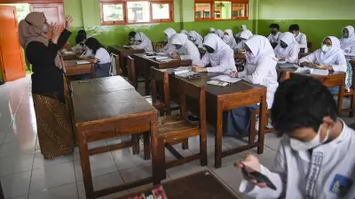 Jabar Godok Wacana Aktifkan Kembali SPP SMA/SMK, Begini Skemanya