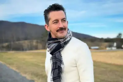 Josh Grisetti Aktor Something Rotten! Meninggal Bunuh Diri di Usia 44