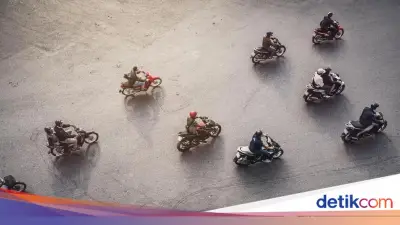 JPO Tendean Selesai Dibongkar, Jalan Kembali Normal Pagi Ini