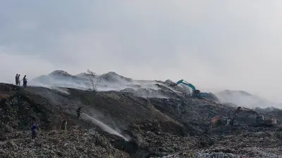 Kebakaran TPA Jatiwaringin: 95 Warga Terjangkit ISPA, 60% Api Padam