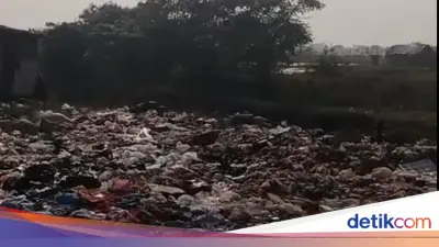 Kebakaran TPA Jatiwaringin Hari Keempat, Titik Api Berkurang Signifikan