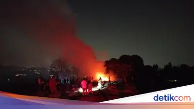Kebakaran TPU Pondok Kelapa, 8 Mobil Damkar Dikerahkan
