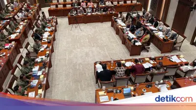 Komisi I DPR Bahas Hibah Kapal Induk Giuseppe Garibaldi dari Italia