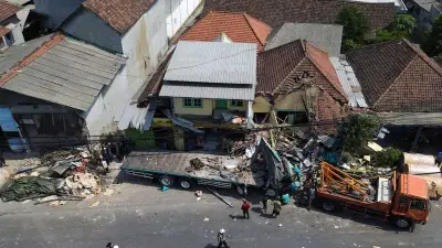 Korban Kecelakaan Maut Gempol Pasuruan Bertambah Jadi Empat Orang