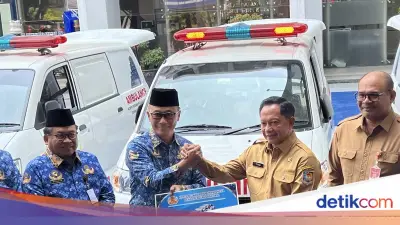 KORPRI Salurkan 5 Ambulans untuk Wilayah Terdampak Bencana di Sumatera
