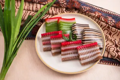 Kue Lapis Indonesia Dinobatkan sebagai Kue Paling Ikonik di Dunia Versi Taste Atlas 2026