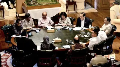 Luhut Temui Prabowo di Hambalang, Bahas Ekonomi Nasional dan GovTech