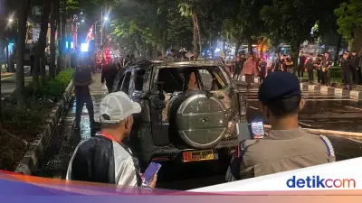 Mobil Dinas TNI Terbakar di Kwitang Jakpus Diduga Korsleting