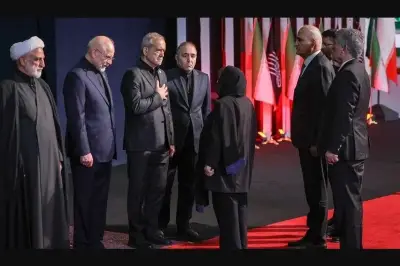 Pejabat Tinggi Iran Gelar Pertemuan dengan Delegasi Asing di Tengah Pemakaman Khamenei