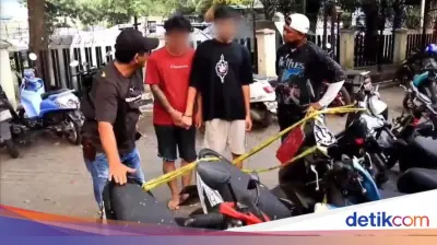 Polisi Tangkap 2 Pria Curi Motor di Jakbar untuk Beli Sabu dan Obat Keras
