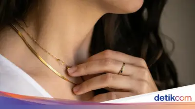 Polisi Tangkap Wanita Penjual Emas Palsu di 20 Toko Tangsel