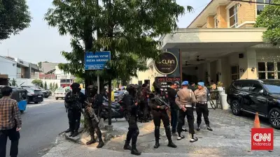 Polisi Ungkap Brankas Raksasa 2x1 Meter di Kafe Cipete, Berisi Uang Miliaran