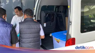 Polri Serahkan Barang Bukti Kasus Febrie Adriansyah ke Kejagung