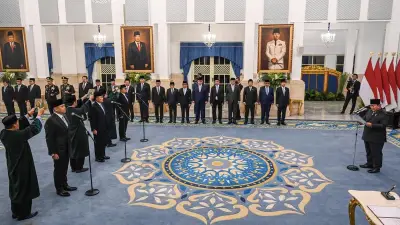 Prabowo Teken Keppres Rotasi Lima Pejabat Baru Kejagung