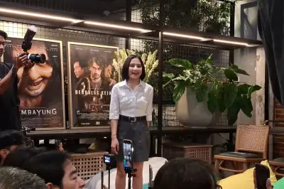 Prilly Latuconsina Belajar Bahasa Arab Demi Film Minal Aidin Mohon Maaf Minta Rizki