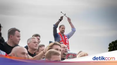 Raja Norwegia Sambut Haaland dkk, Putra Mahkota Pimpin 'Viking Row'