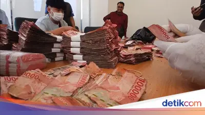 Rp 1,54 M untuk Kuliah Anak Rusak Banjir Rob, Warga Batang Datangi BI Tegal