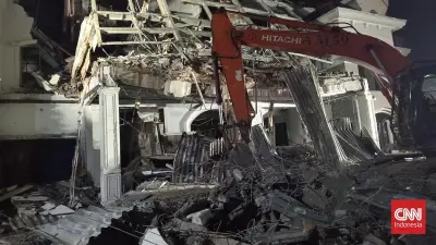 Saksi Ungkap Kilatan Cahaya Sebelum Ledakan di Grand Polonia Medan