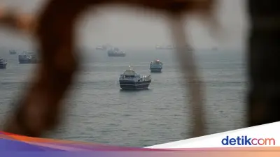 Tegang! Pesawat AS Tembaki Kapal Tanker di Selat Hormuz