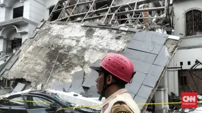 Tim SAR Temukan Satu Korban Tewas di Reruntuhan Ledakan Grand Polonia Medan
