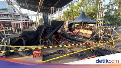 Tribun VIP Ambruk di Banyumas, 90 Orang Luka Akibat Rebutan Kaus Drifter