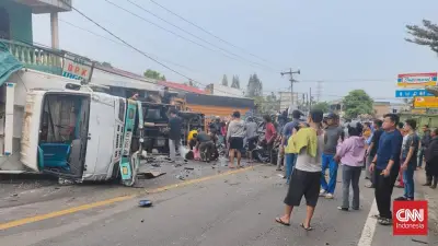 Truk Tabrak 8 Kendaraan di Sibolangit, 4 Tewas 8 Luka