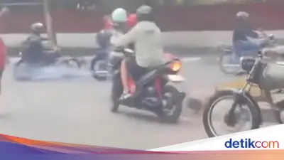 Viral Stadion Pakansari Penuh Asap dan Bising Knalpot, Ini Penyebabnya