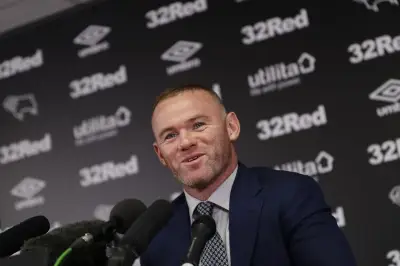 Wayne Rooney Kritik Pertunjukan Paruh Waktu Final Piala Dunia yang Terlalu Panjang