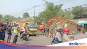 40 Bangunan Liar di Atas Drainase Parung Bogor Dibongkar